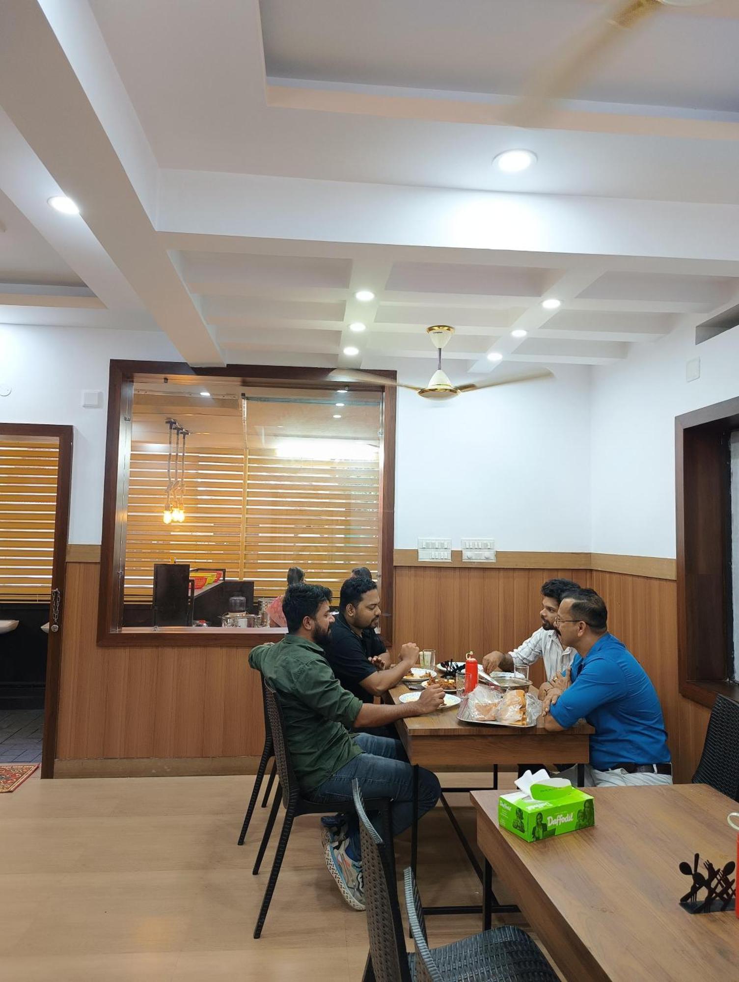 Blue Bell Cochin Airport Hotel Недумбассери Экстерьер фото