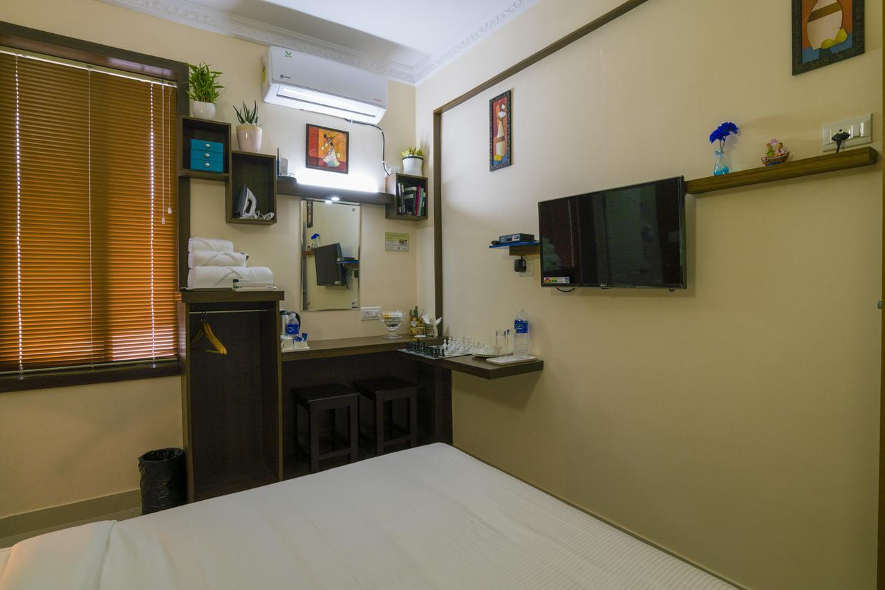 Blue Bell Cochin Airport Hotel Недумбассери Экстерьер фото