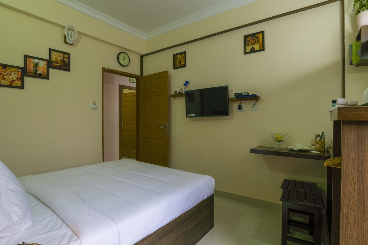 Blue Bell Cochin Airport Hotel Недумбассери Экстерьер фото