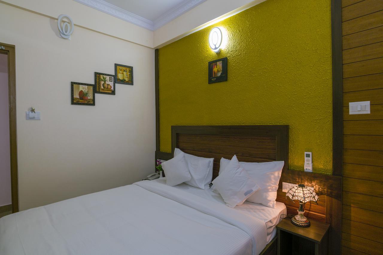Blue Bell Cochin Airport Hotel Недумбассери Экстерьер фото