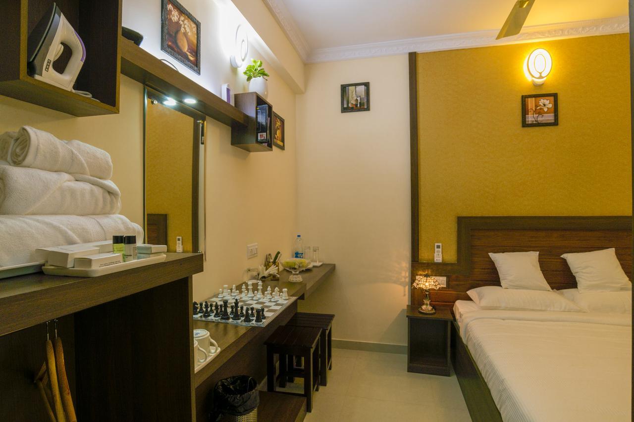 Blue Bell Cochin Airport Hotel Недумбассери Экстерьер фото