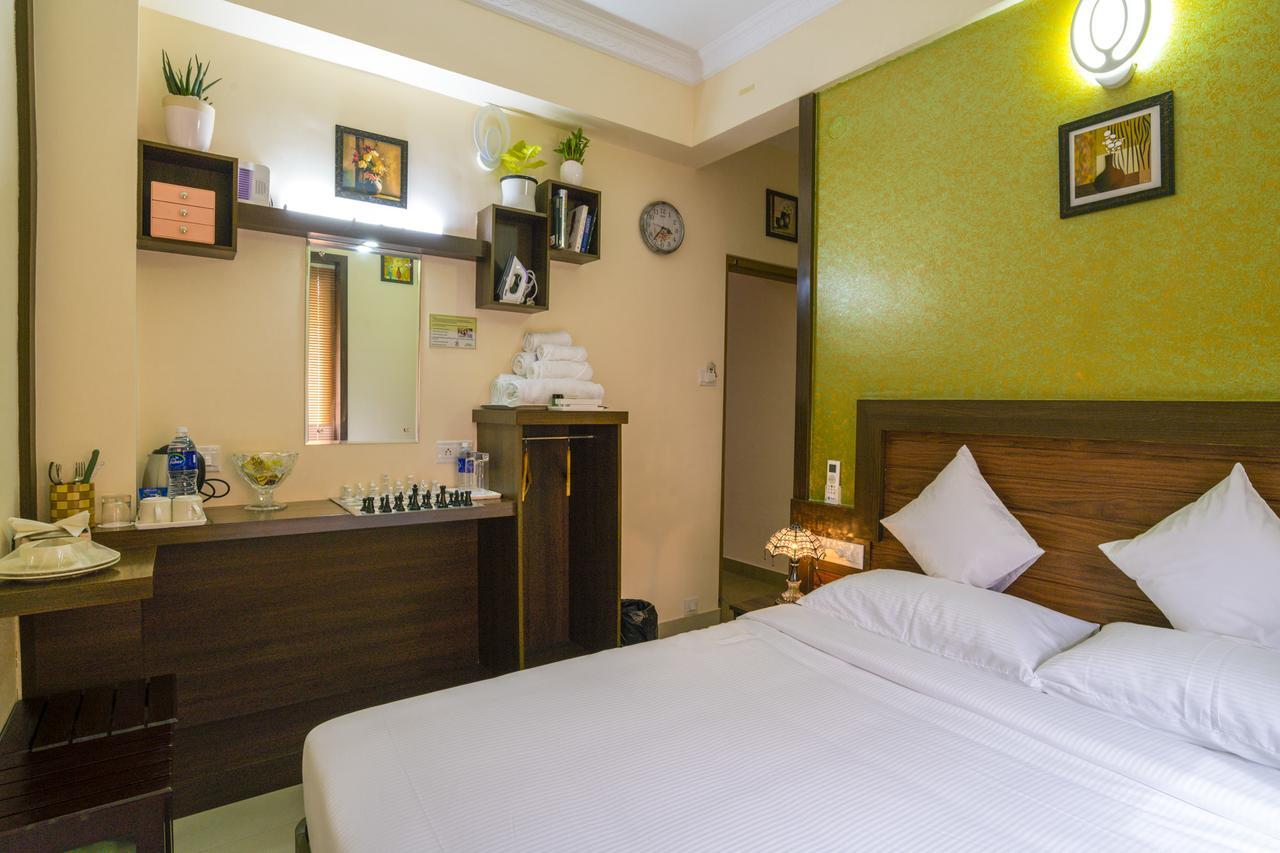 Blue Bell Cochin Airport Hotel Недумбассери Экстерьер фото